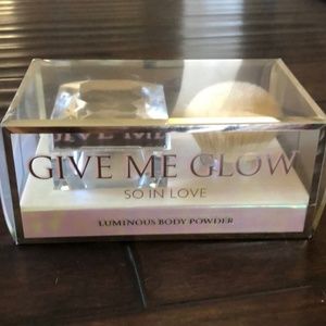 Victoria's Secret So In Love Luminous Body Powder